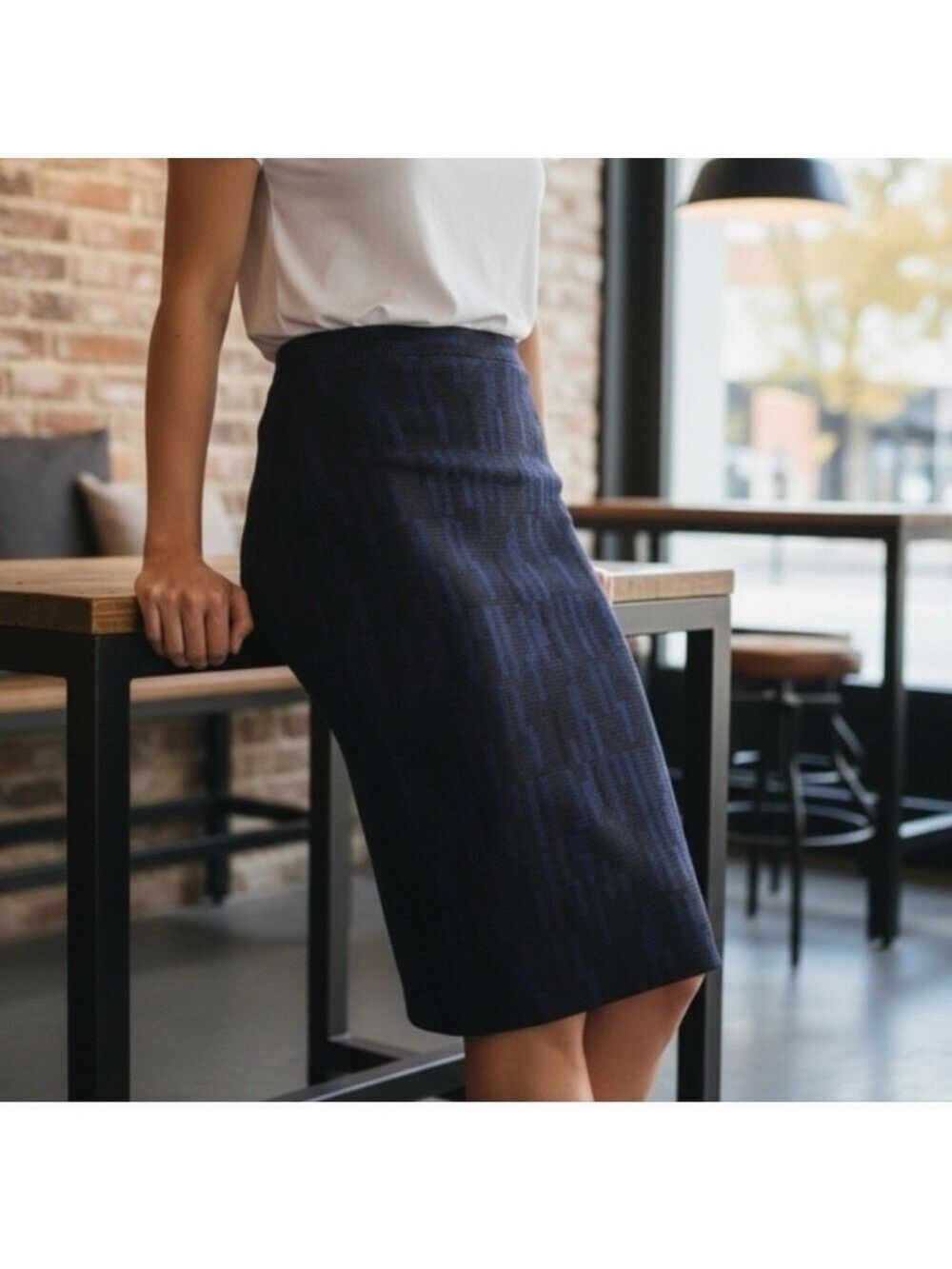 St. John Navy Textured Knit Midi Pencil Skirt Size Small